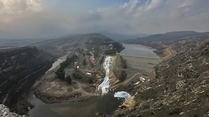 سەرڕێژ بوونی هەردوو بەندئاوی خنس و سماقووڵی