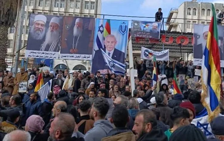 Süveyda’da ‘kendi kaderini tayin hakkı’ talebiyle gösteri