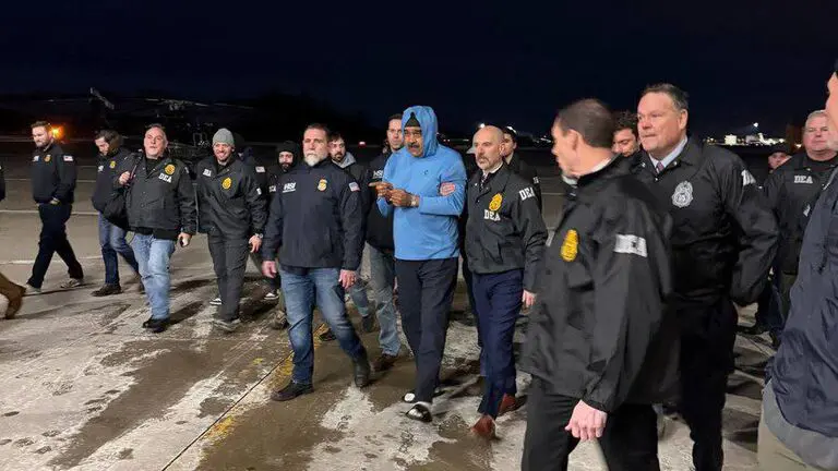 میدیا : بڕیارە دووشەممە نیکۆلاس مادۆرۆ و هاوسەرەکەی سیلیا فلۆریس لە دادگای فیدراڵی مەنهەتەن ئامادەبن