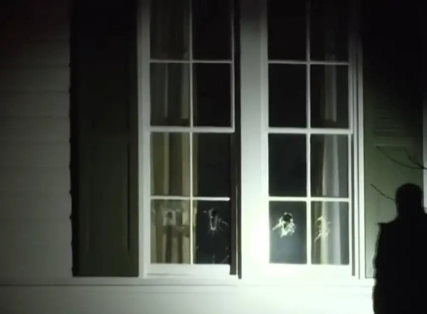 تەقەکردن لە شوێنی نیشتەجێ بوونی جێگری سەرۆکی ئەمریکا