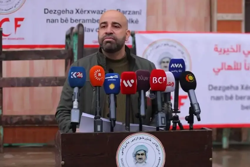 Dezgeha Barzanî li Qamişloyê dest bi belavkirina nan kir