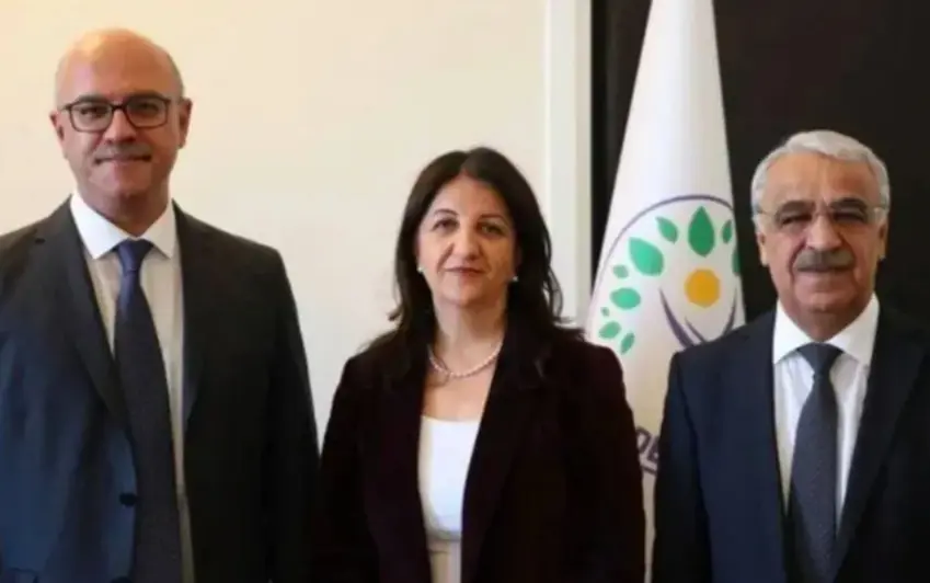 Şanda DEM Partiyê wê li Girava Îmraliyê bi Ocalan re bicive