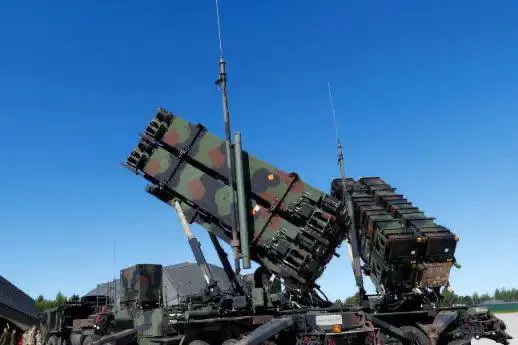 وۆڵ ستریت ژۆرناڵ : پێویستە ئەمریکا بەر لەوەی هێرش بکاتە سەر ئێران بەرگری ئاسمانی خۆی لە ڕۆژهەڵاتی ناوەڕاست بەهێز بکات