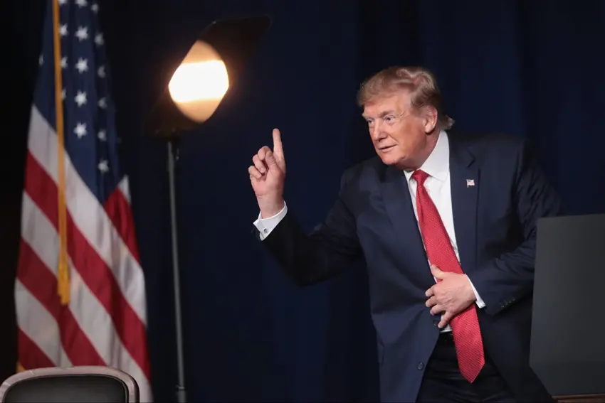 ترامپ داوای بڵاوکردنەوەی تەواوی زانیارییەکان لەسەر بوونەرەوە ئاسمانییەکان، دەفرە فڕیوەکان و ژیانی بوونەوەرەکانی دیکە لە دەرەوەی هەسارەی زەوین"