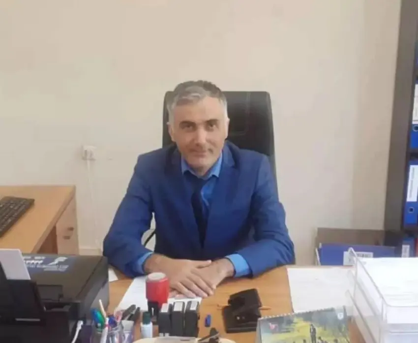 Cîgirê mudirê dibistanê ji balkonê de ket û li nexweşxanê can da