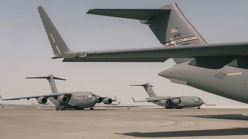 ABD ordusuna ait yakıt ikmal uçakları, İsrail'in Havalimanı'na indi