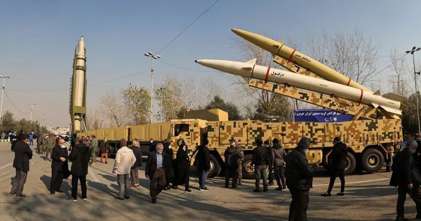 ڤیتکاف :  ئێران هەفتەیەک لە بۆمبی ئەتۆمی دوورە