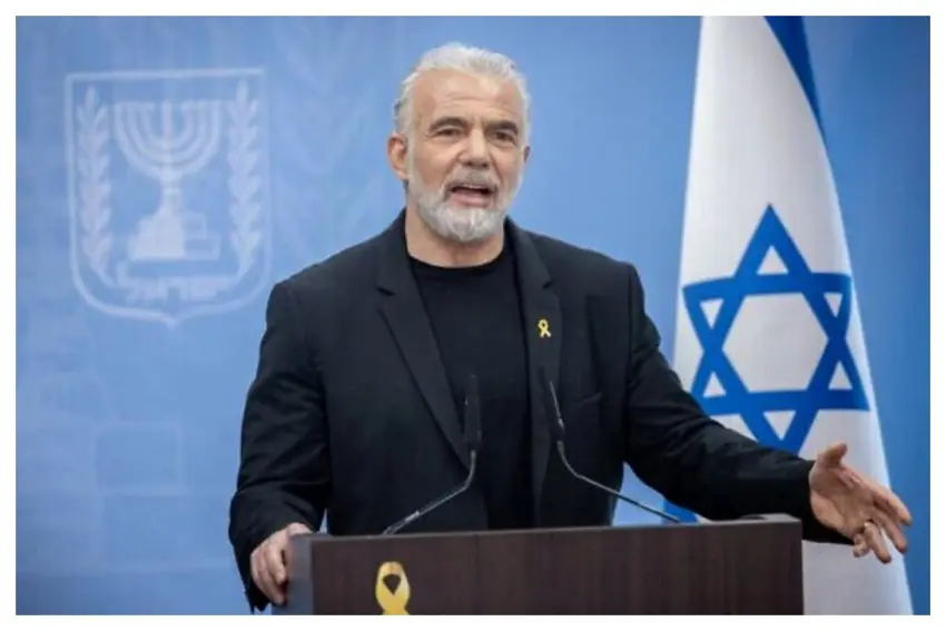 ڕێبەری ئۆپۆزسیۆنی ئیسرائیل : کاتی لێدان لە بناغەکانی ڕێژیمی ئێران هاتووە؛ ئیسرائیل لە شەڕدا یەکگرتووە دەبێت