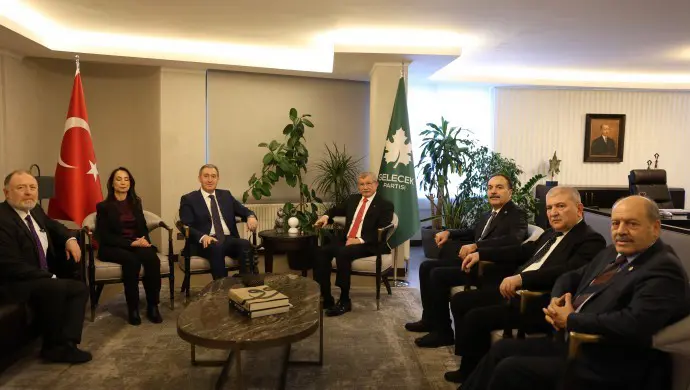 DEM Parti Eş Genel Başkanları, Gelecek Partisi’ni ziyaret etti