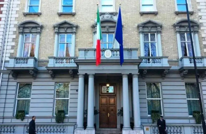 ئیتالیا چالاکییەکانی خۆی لە تاران تا ئاگادار كردنەوەی دواتر ڕادەگرێت