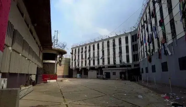 وەزارەتی دەرەوەی سووریا: ٣٠٠ زیندانی لە زیندانەکانی لوبنانەوە بۆ سووریا دەگوازرێنەوە