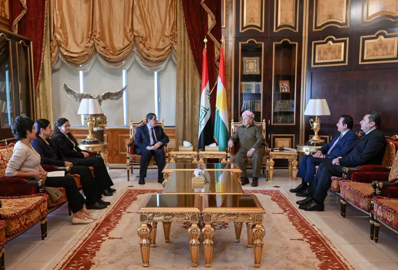 سەرۆك بارزانی لەگەڵ فەرماندەی هێزەكانی سووریای دیموكرات كۆبووە