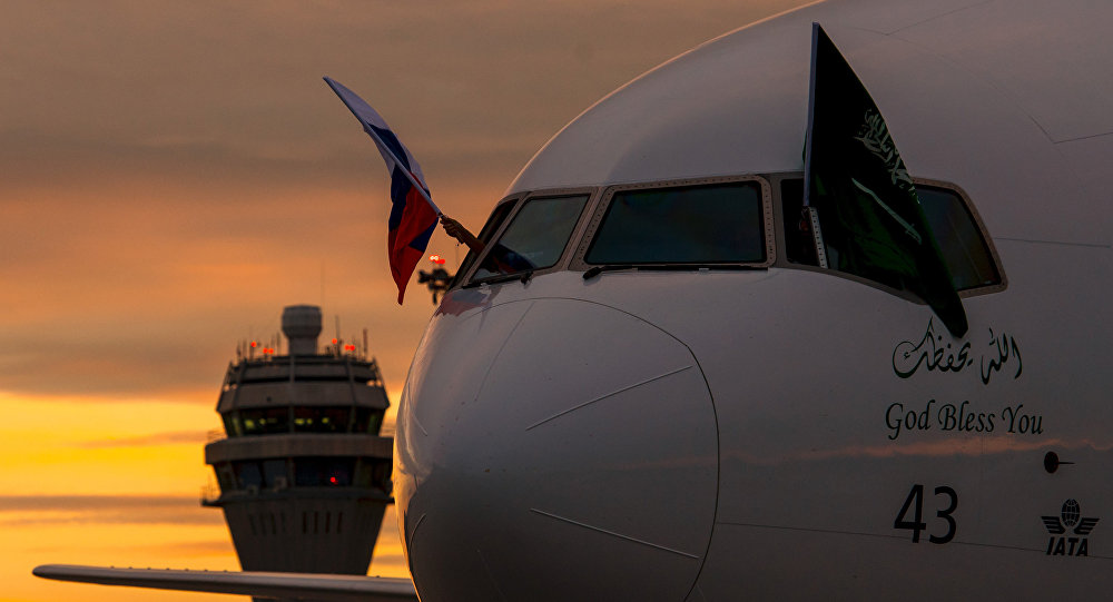 Suudi futbolculari tasiyan uçakta ariza