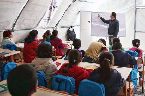 Tirkiye li Sûriyê bo 170 hezar kesî kampan datîne
