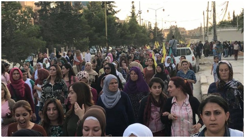 Rojava'da halktan Efrin protestosu!