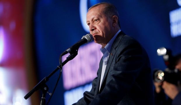 Erdogan: Ekonomimiz iyi, yastik altinda tuttuklarinizi bankaya yatirin