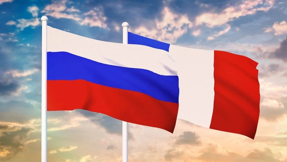 Rusyayê, hisyarî da Macron: Napolyon ji bîr neke!