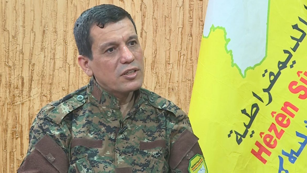 Mezlûm Ebdî: Derîyê me ji koçberên Idlibê re vekiriye, dikarin werin