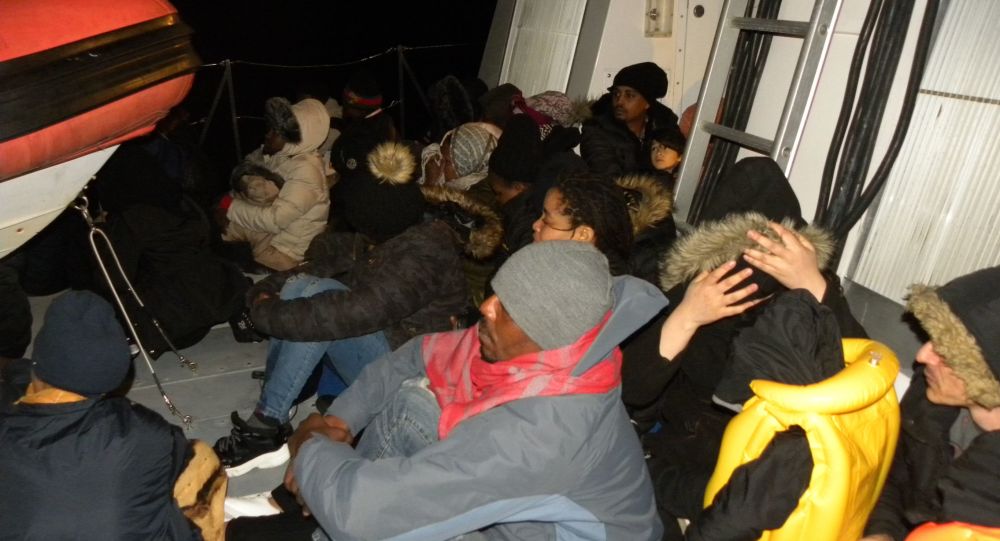 Li Îzmîrê 98 koçberên neyasayî hatin desteserkirin