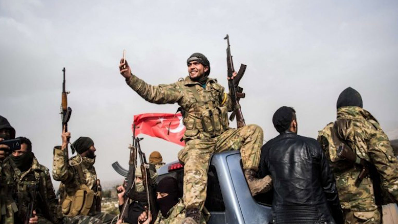 SOHR: Li Libya 117 çekdarên Sûrî hatine kustin, 150 jî derbasî Ewropayê bûn