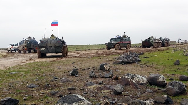 Hêzên rûsî ji ber nehatina hêzên tirk bi hêzên kurd re dewriye kir