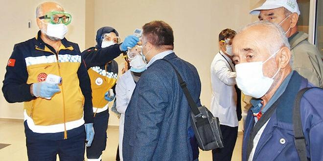 Li Tirkiyê bi hezaran heciyên ji umrê vegeriyan xistin qerentîneyê