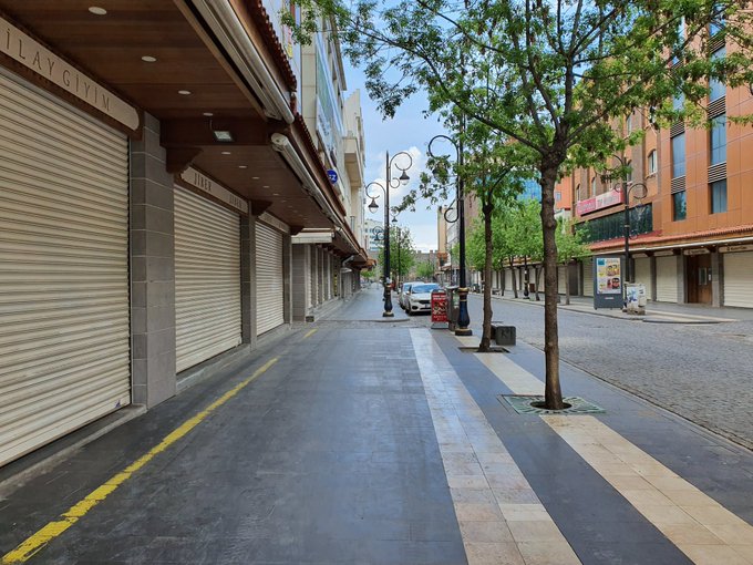 Li Bakûrê Kurdistanê û Tirkiyê qedexeya derketina derve ya bo 2 rojan bi dawî bû