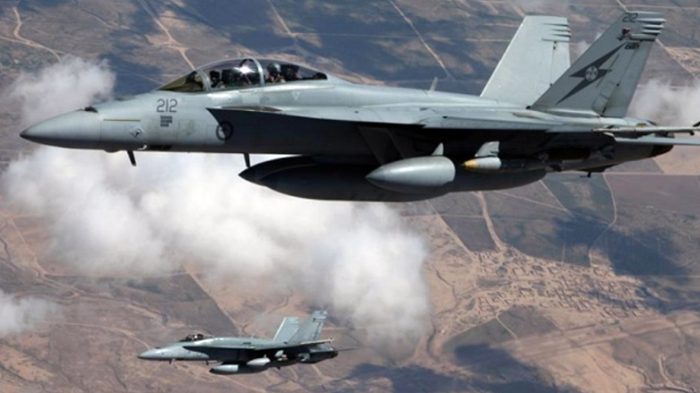 Balafirên Hevpeymaniyê li Idlibê li otomobîla berpirsê DAISê xist: 2 kustî