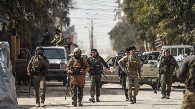 Li Efrîna dagirkirî keçên Kurd bo bi çekdaran re bizewicin gefa kustinê dixwin