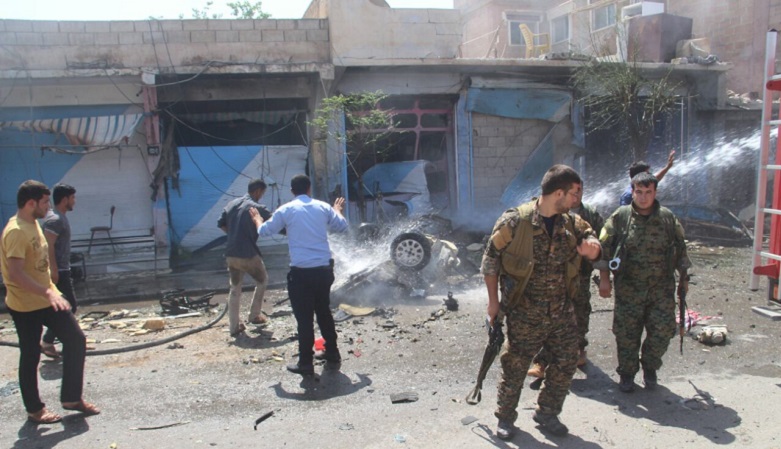 Li Grê Spî ya Rojavayê Kurdistanê otomobîleke bombebarkirî teqiya