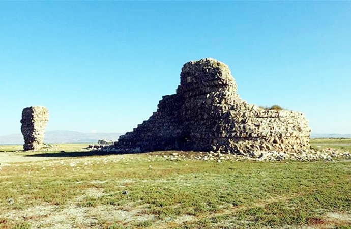 Bi vekisîna ava Golana Wanê re keleha hezar salî derket holê