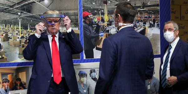 Trump ferman daye ku berî hilbijartinê bi 2 rojan ji bo derziya korona amade bin!