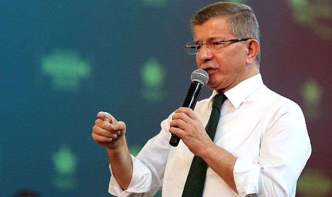 Serokê Partiya Gelecek a Tirkiyê Davutoglu bi koronayê ket