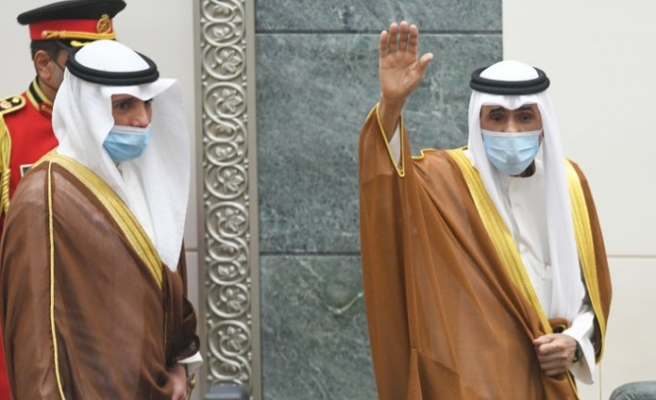 Mîrê nû yê Kuweytê sond xwar û dest bi kar kir