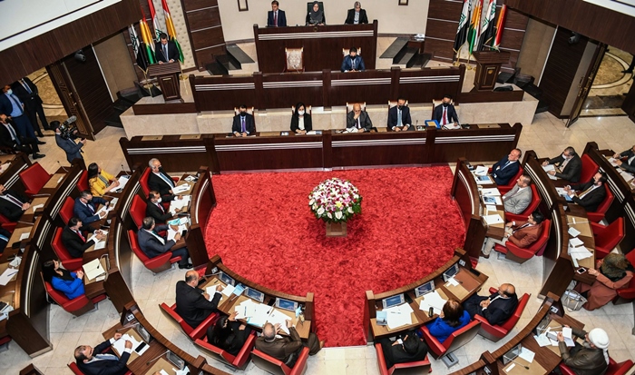 Ji bo nivîsandina destûrê Parlamentoya Kurdistanê li benda nerînên aliyan e