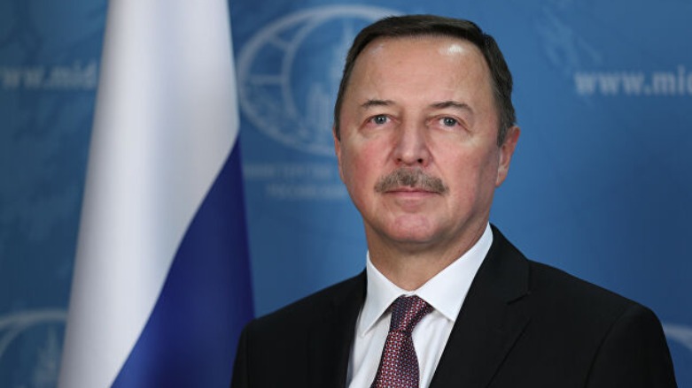 Balyozê Rûsî: Em pistevaniya danûstandinên rêjîm û Rêveberiya Xweser dikin