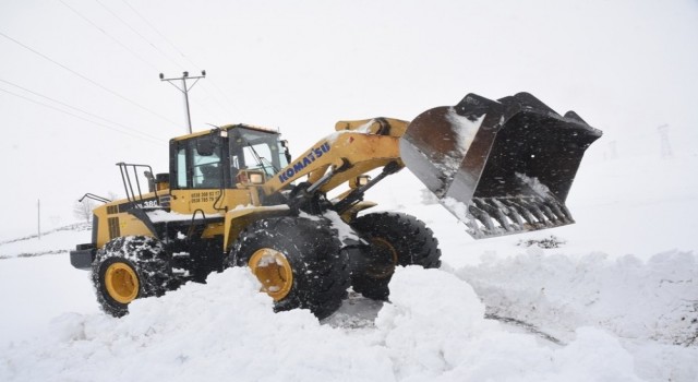 Ji ber barîna berfa bê navber rêyên 160 gundên Bedlîsê hatin girtin