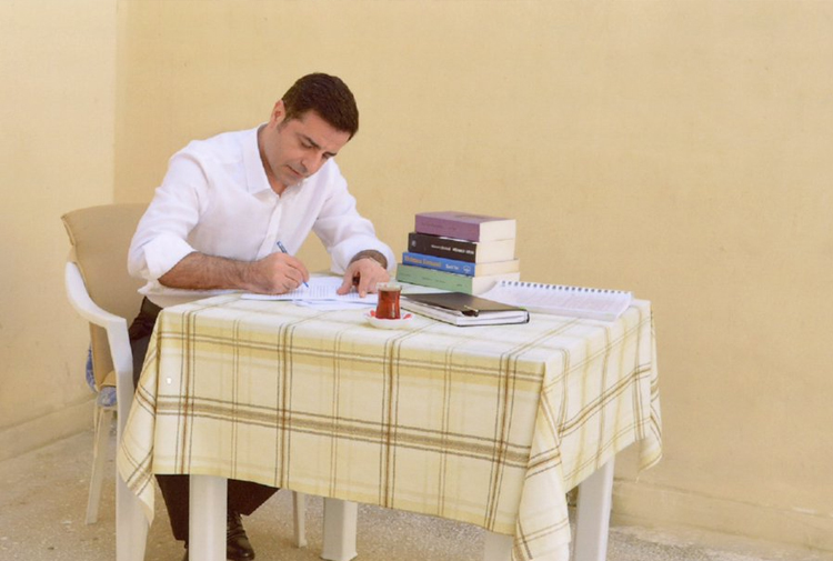 Demirtas ji serokên 7 partiyan re name sand û daxwaza têkosîna hevpar kir