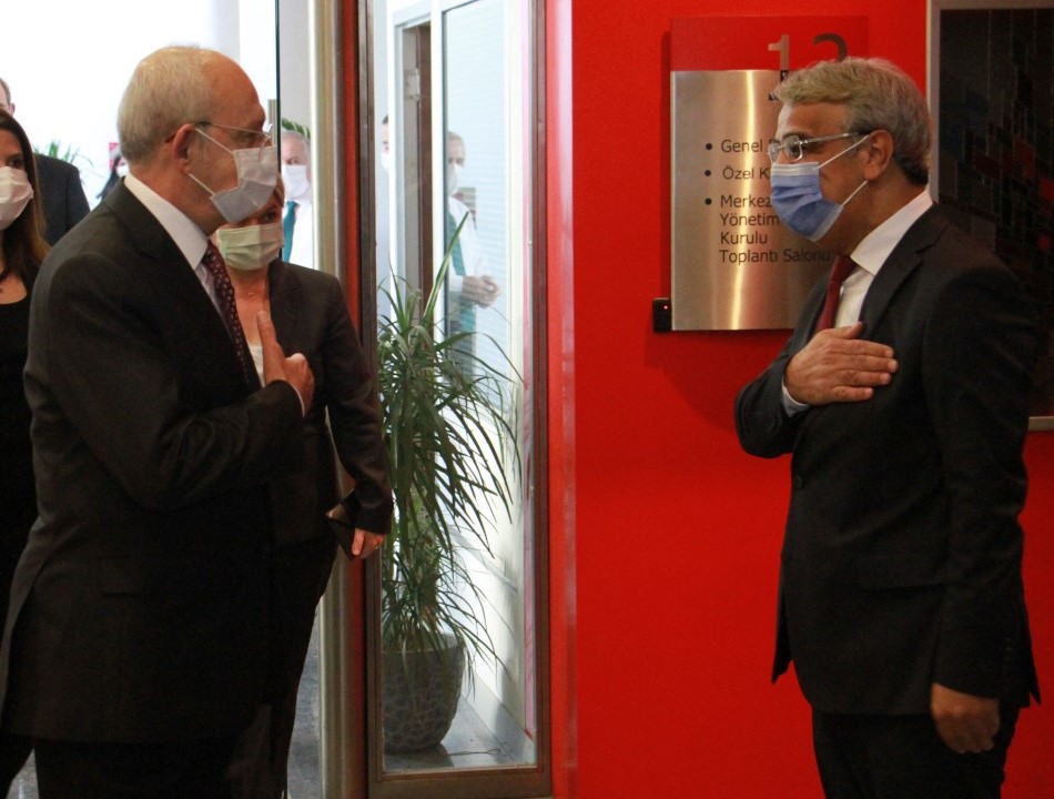 Hevserokê HDPê Mithat Sancar bi Serokê Gistî yê CHPê Kemal Kiliçdaroglu re civiya