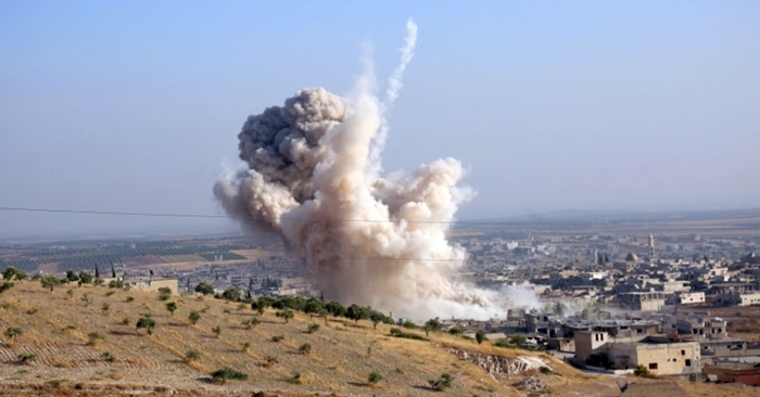 Balafireke nenas pasdarên Îranê li ser sînorê Sûriye-Iraqê bombebaran kir