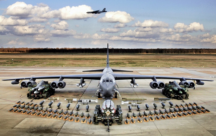 Amerîka li Iraqê balafirgeha balafirên B-52 ava dike