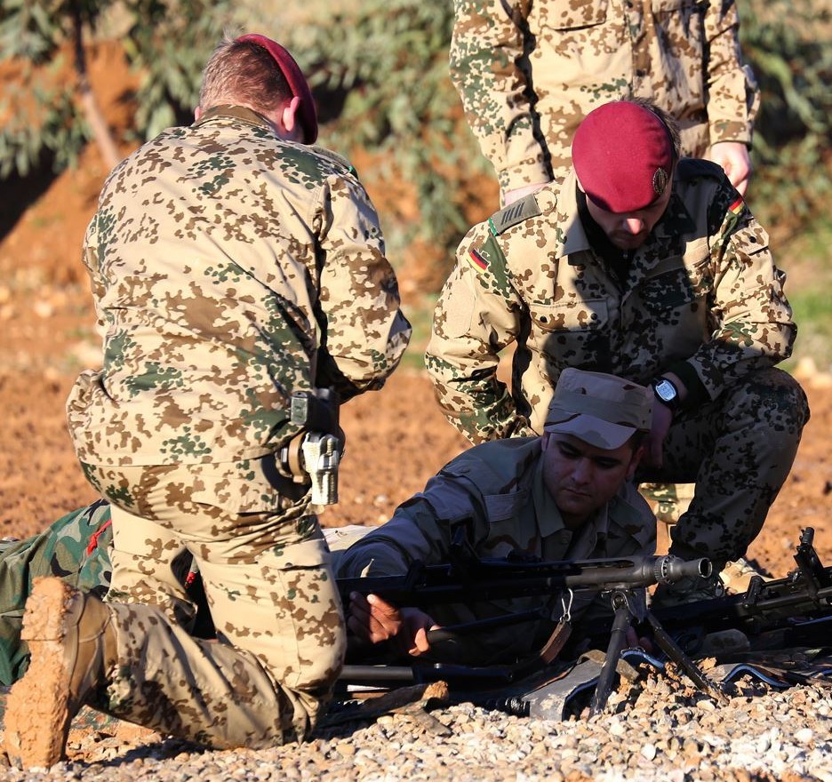 Brîtanya: Heta niha me ji 120 hezarî zêdetir Pêsmerge û leskerên Iraqî rahênan kirine