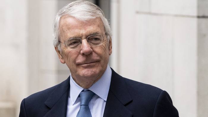 Serokwezîrê berê yê Brîtanyayê: Em dixwazin siberojeke bas ji bo hemwelatiyên Kurd pêk were