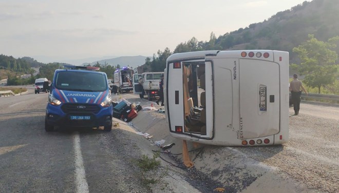 Mînîbus wergeriya û 25 kes birîndar bûn