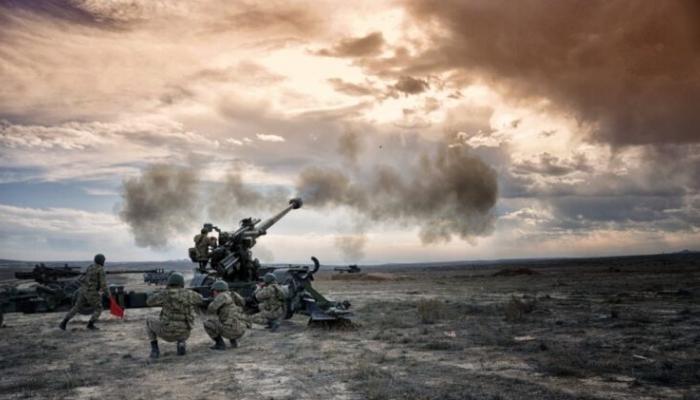 Artêsa Tirkî û komên girêdayî wê êrîsî gundewarê bakur-rojhilatê Minbicê kirin