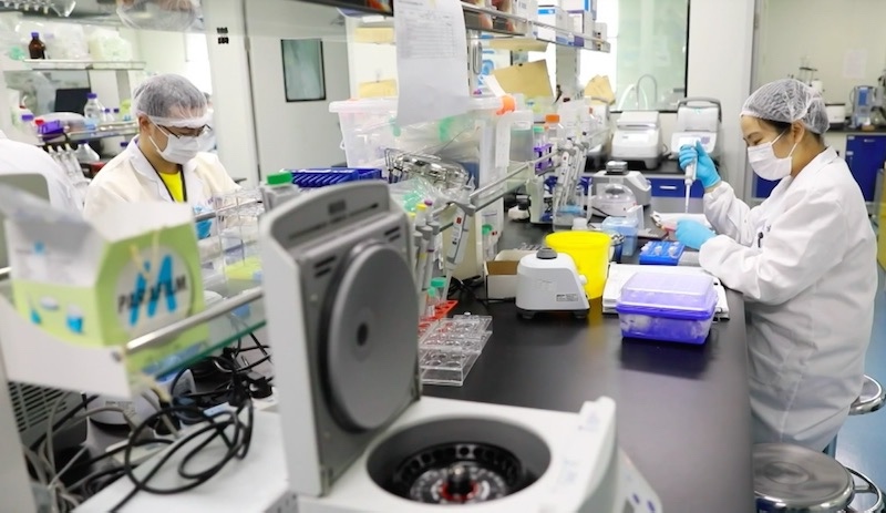 LÊKOLÎN | Li ser vîrusa korona delîl û sopên laboratûarê hatin dîtin