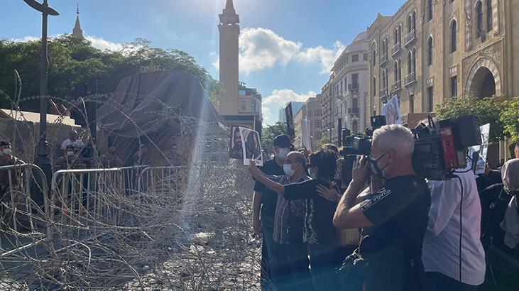Xwediyên miriyên di teqîna Beyrûdê de xwepêsandan kirin