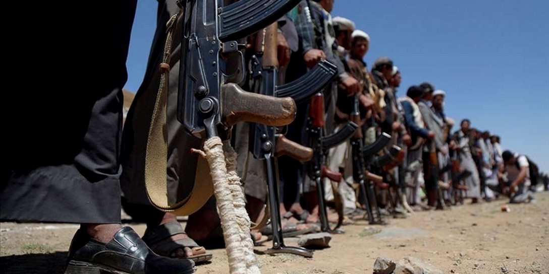 Dadgeha leskerî ya Yemenê biryara îdamê da serokê Hûsiyan û 173 mîlîsan