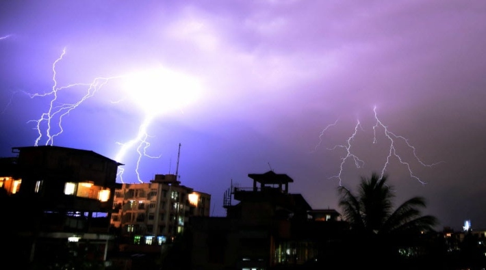 Di rojekê de 76 kes ji ber lêdana brûskê mirin