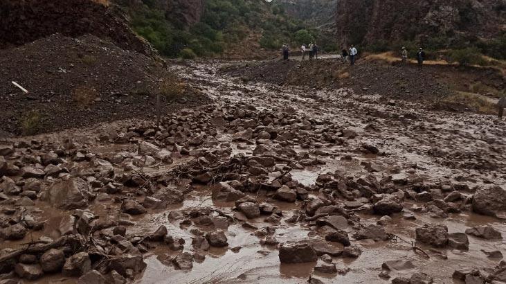 Li Erzeromê bi sedema lehî û heyelanê rêya Senkara-Göle hat girtin